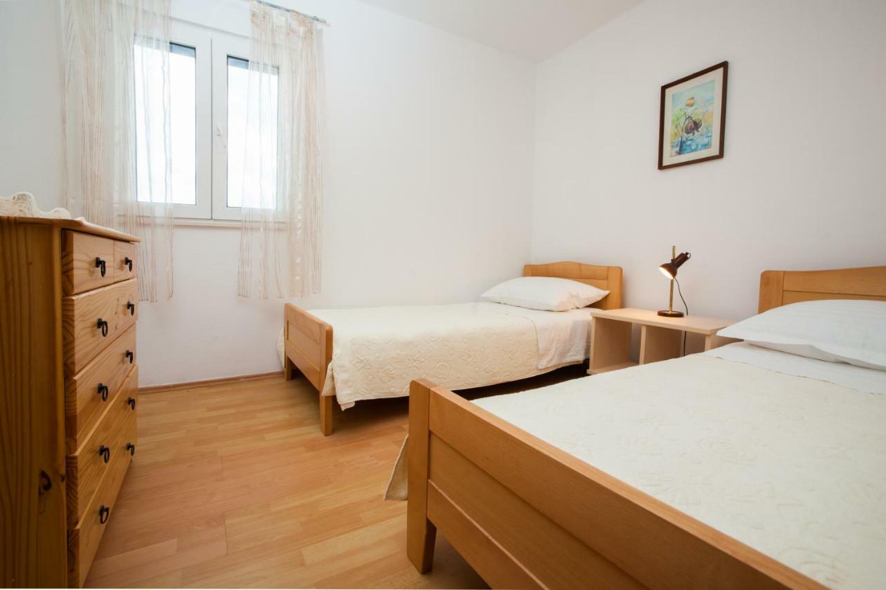 Holiday Home Koprivno Bagian luar foto