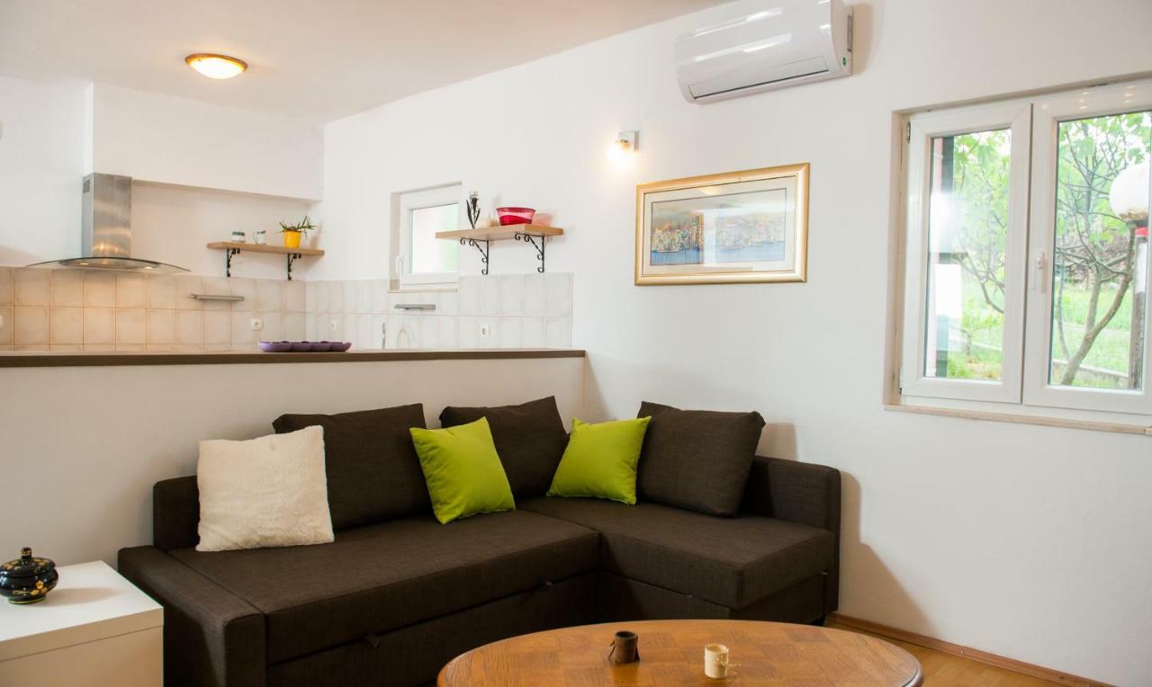 Holiday Home Koprivno Bagian luar foto