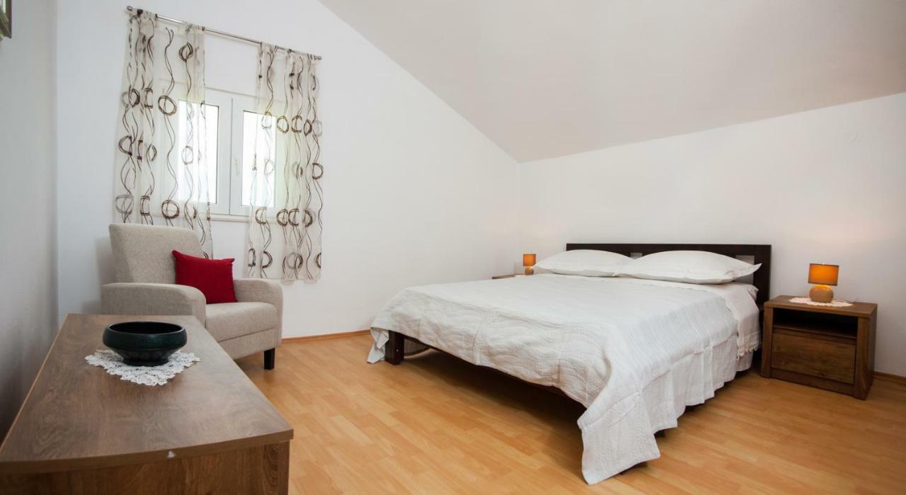 Holiday Home Koprivno Bagian luar foto