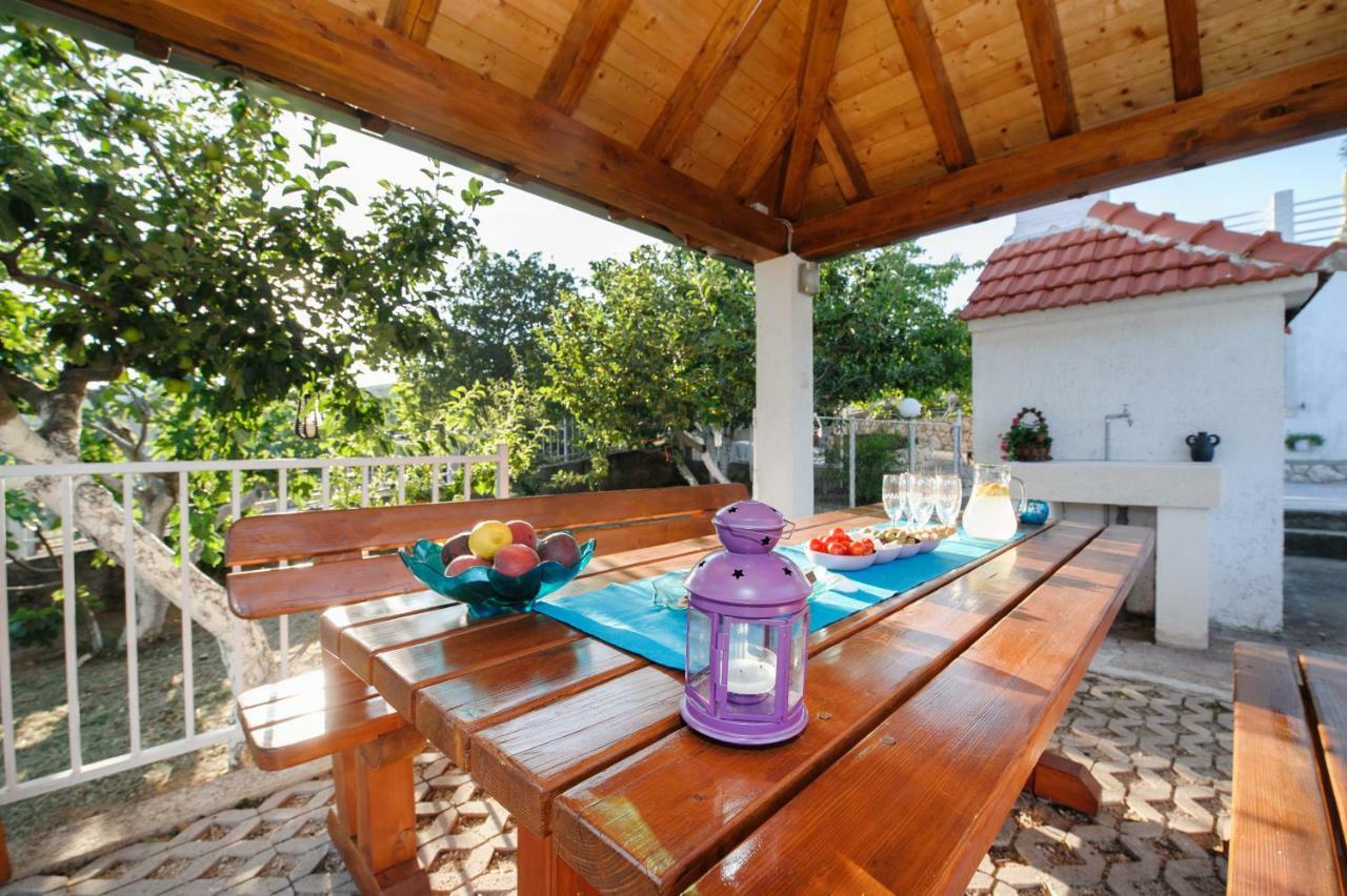 Holiday Home Koprivno Bagian luar foto