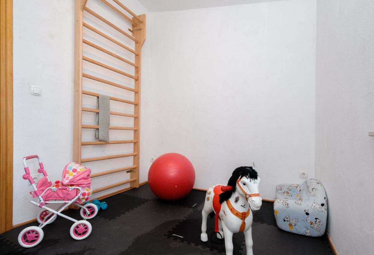 Holiday Home Koprivno Bagian luar foto