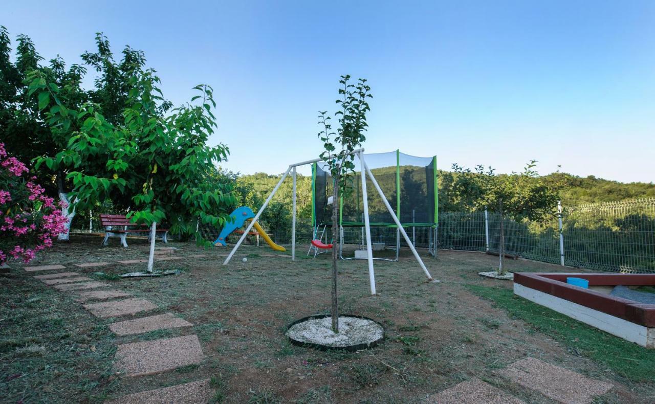 Holiday Home Koprivno Bagian luar foto
